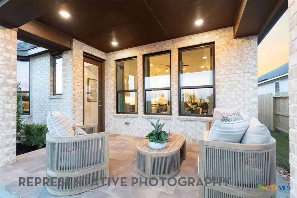 2585 High Ground San Antonio, TX 78245