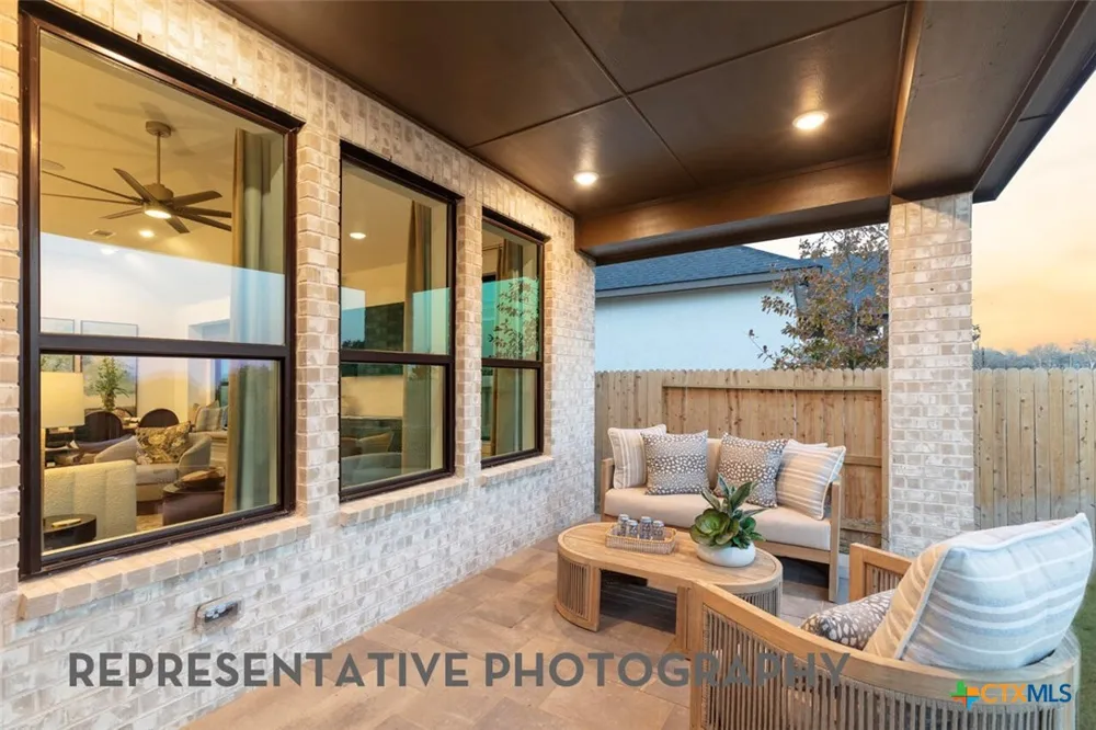 2585 High Ground San Antonio, TX 78245