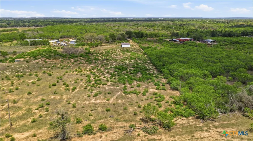 950 Highsmith Road Luling, TX 78648
