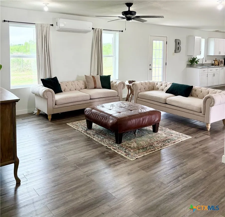 950 Highsmith Road Luling, TX 78648