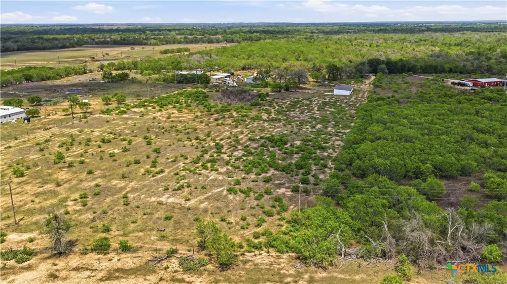 950 Highsmith Road Luling, TX 78648