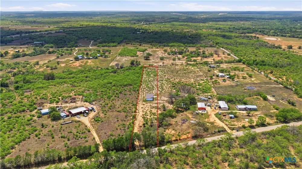 950 Highsmith Road Luling, TX 78648