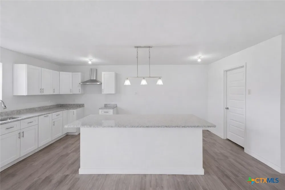 950 Highsmith Road Luling, TX 78648