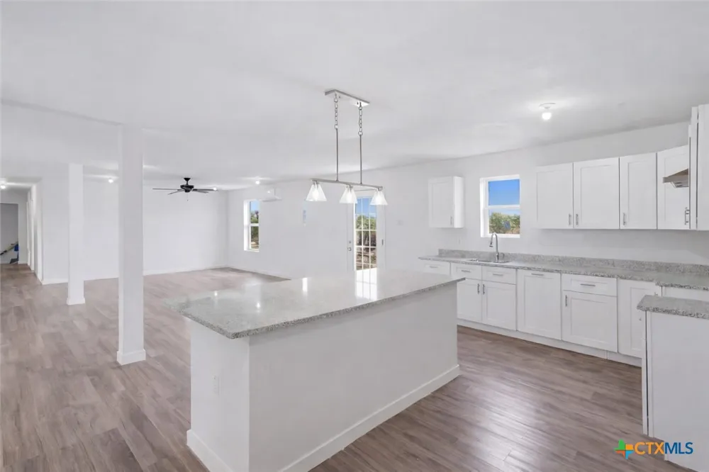 950 Highsmith Road Luling, TX 78648