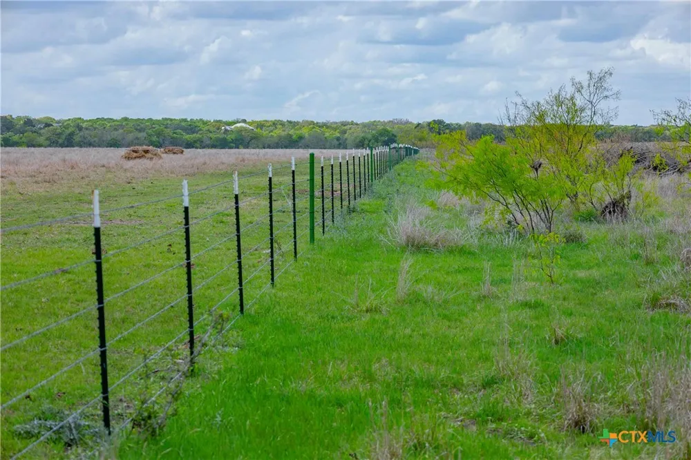 910 Abbey Road Liberty Hill, TX 78642