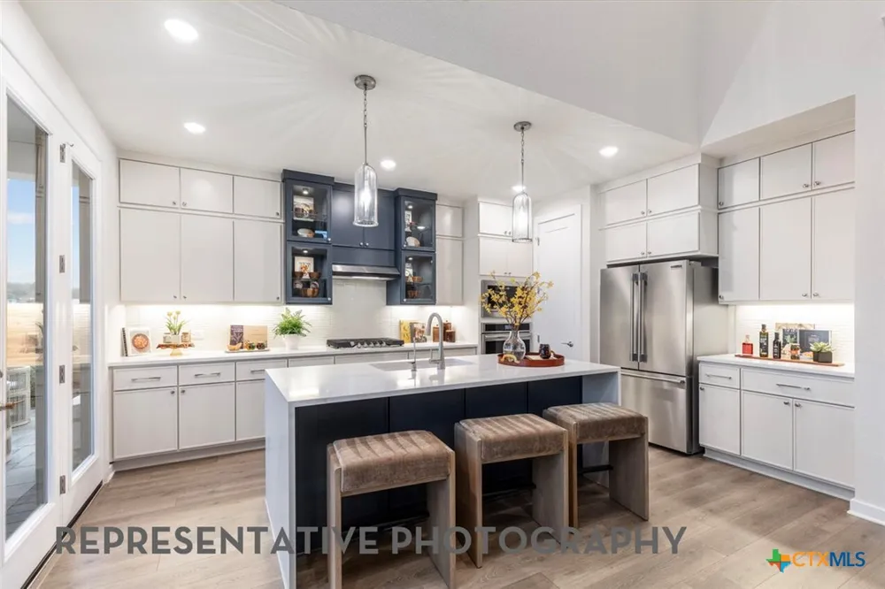 6305 Comanche Moon Trail Austin, TX 78747