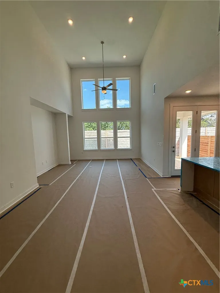 6305 Comanche Moon Trail Austin, TX 78747