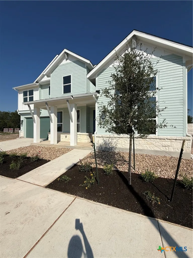 6305 Comanche Moon Trail Austin, TX 78747