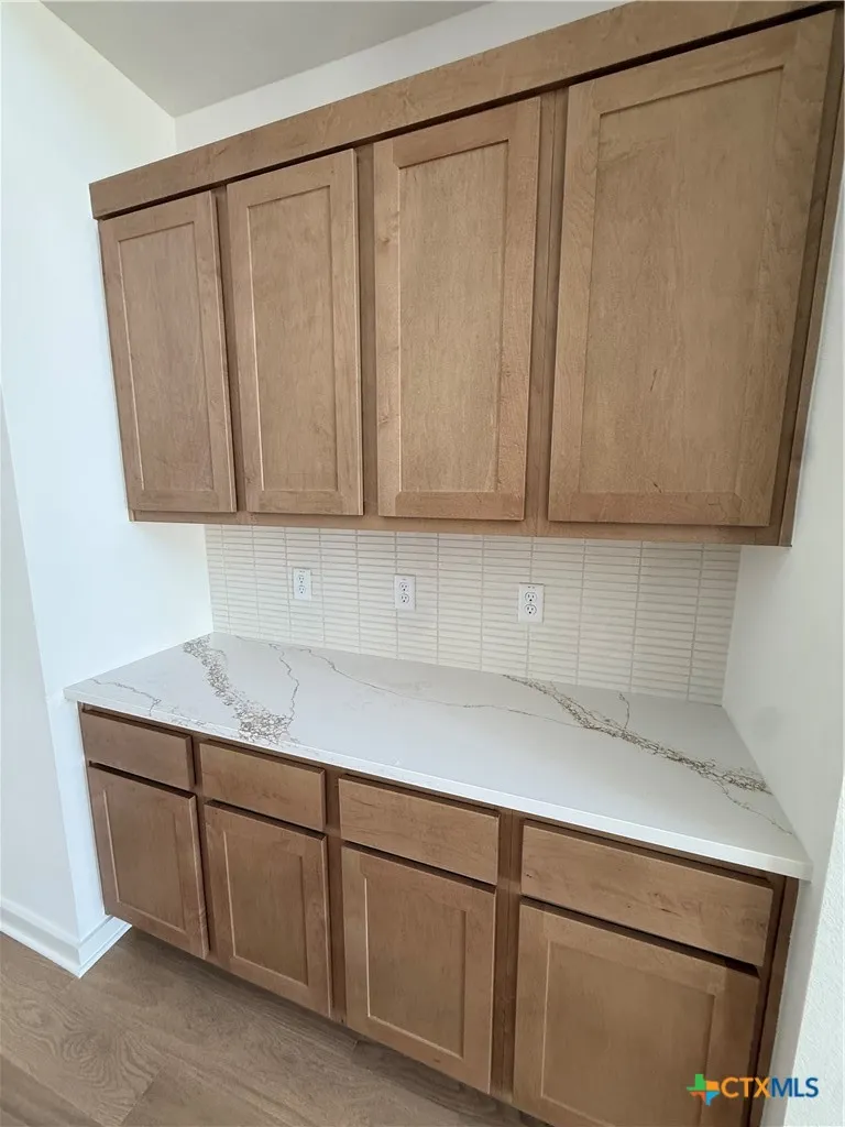6305 Comanche Moon Trail Austin, TX 78747