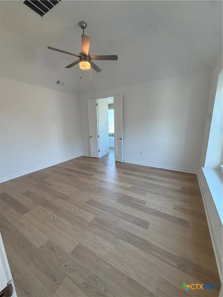 6305 Comanche Moon Trail Austin, TX 78747