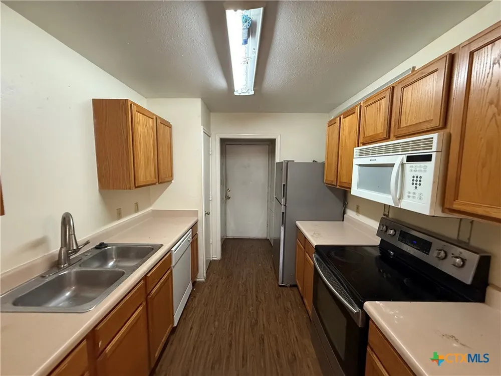1000 Sagewood Trail #1000 San Marcos, TX 78666