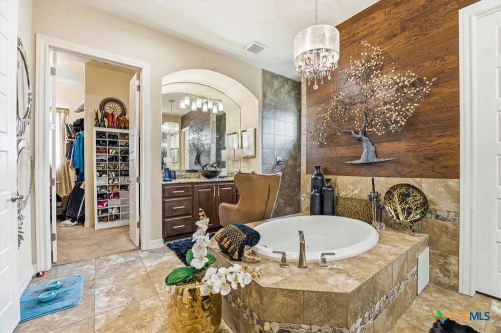 1930 Rothschild New Braunfels, TX 78132
