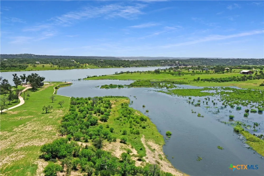 281 Chimney Cove Drive Marble Falls, TX 78654
