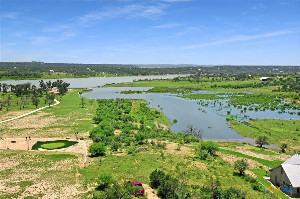 281 Chimney Cove Drive Marble Falls, TX 78654