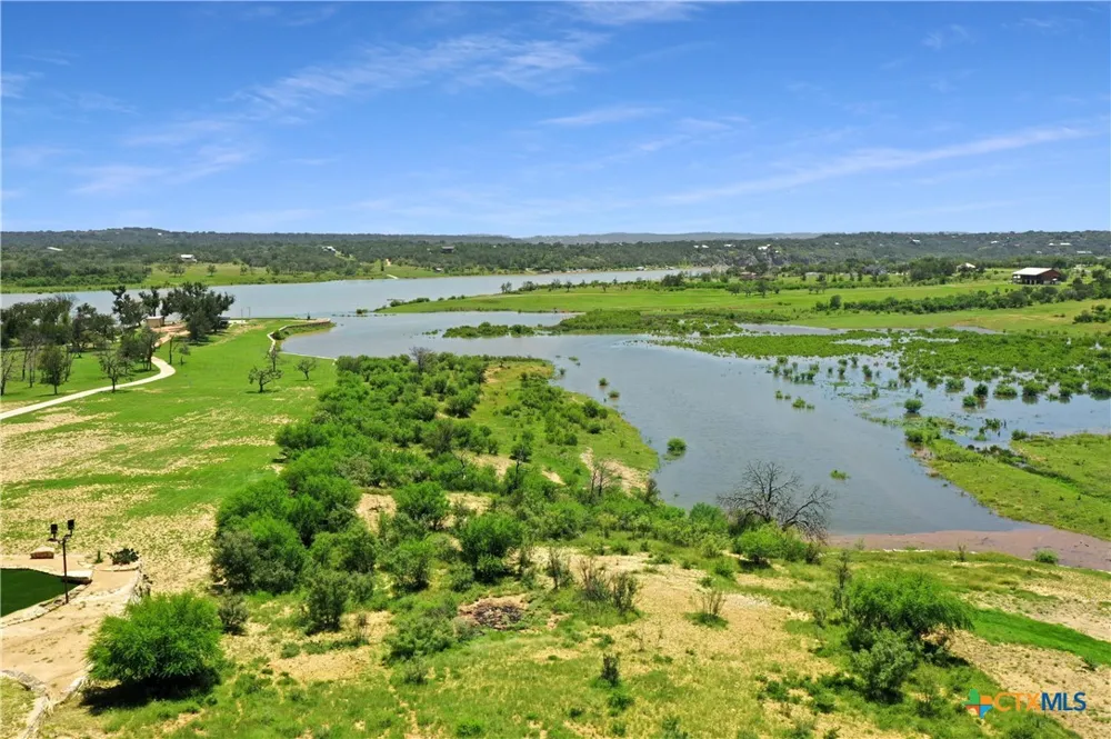 281 Chimney Cove Drive Marble Falls, TX 78654