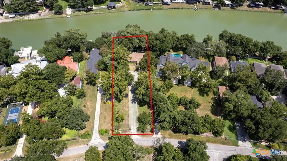 2323 Terminal Loop Road McQueeney, TX 78123