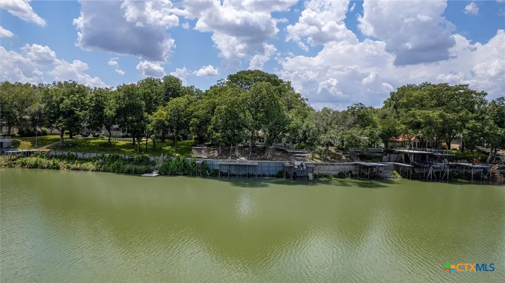 2323 Terminal Loop Road McQueeney, TX 78123