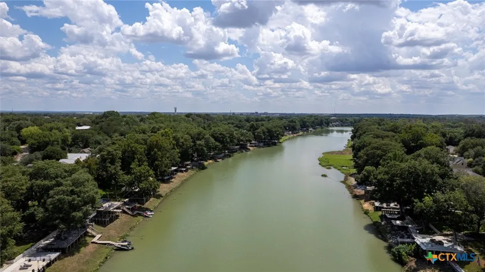 2323 Terminal Loop Road McQueeney, TX 78123