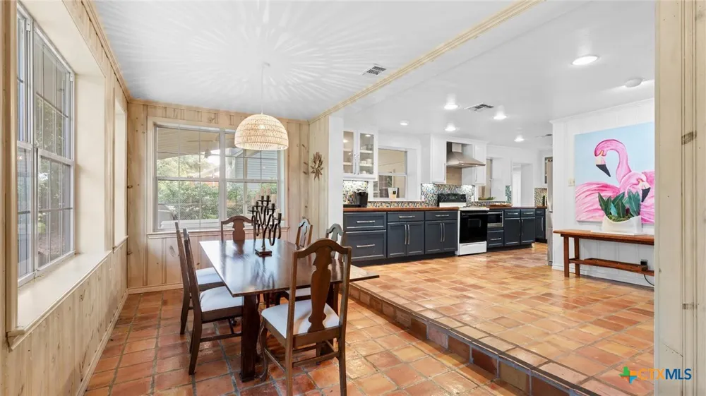 2323 Terminal Loop Road McQueeney, TX 78123