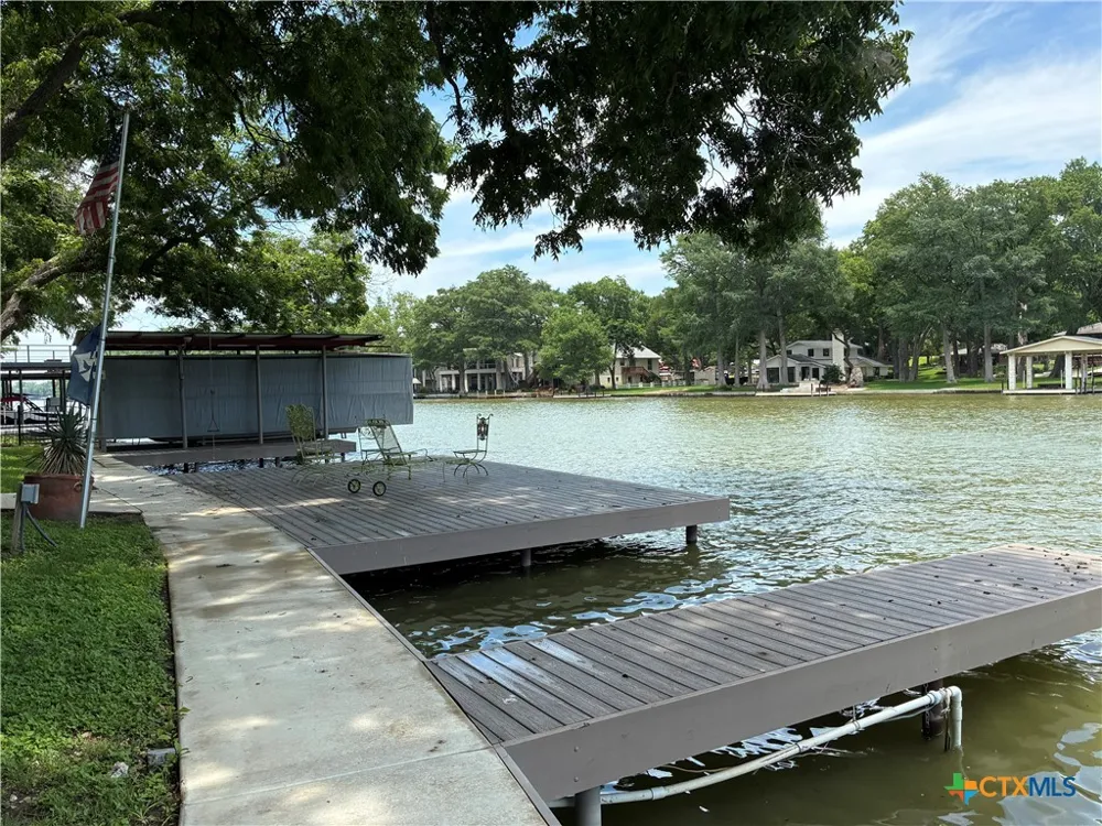 2323 Terminal Loop Road McQueeney, TX 78123