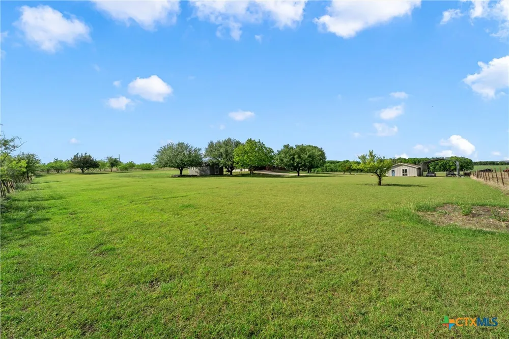 12851 Reeds Lake Road Rogers, TX 76569