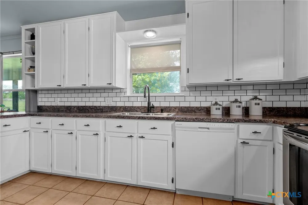12851 Reeds Lake Road Rogers, TX 76569