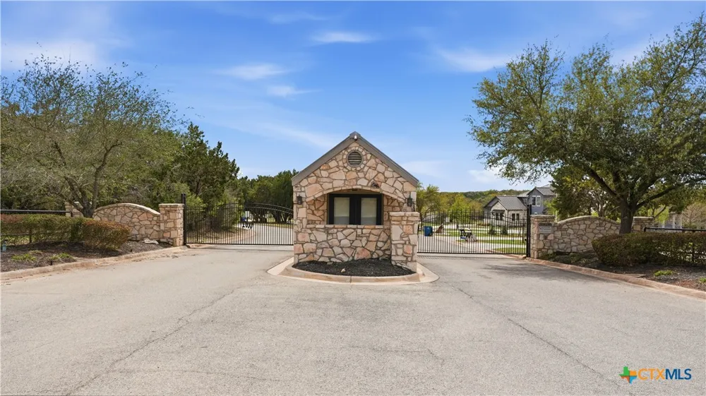 27230 Eichenbaum Road New Braunfels, TX 78132