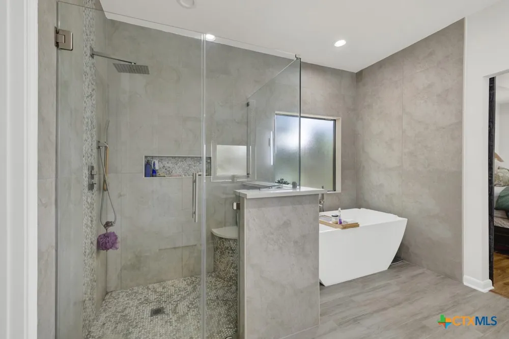 105 John Bird Blanco, TX 78606