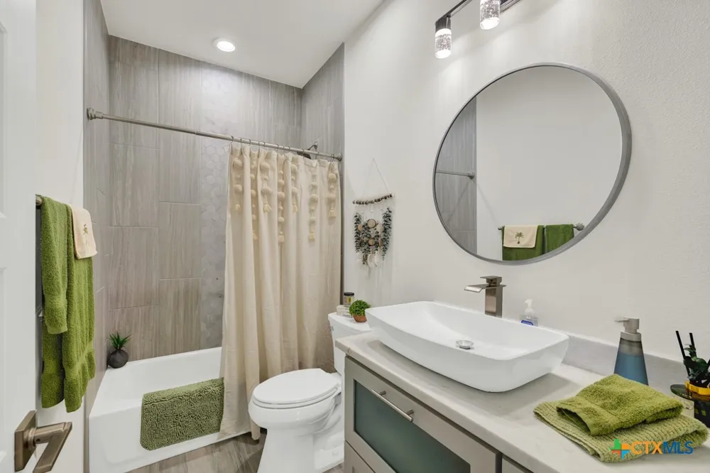 105 John Bird Blanco, TX 78606