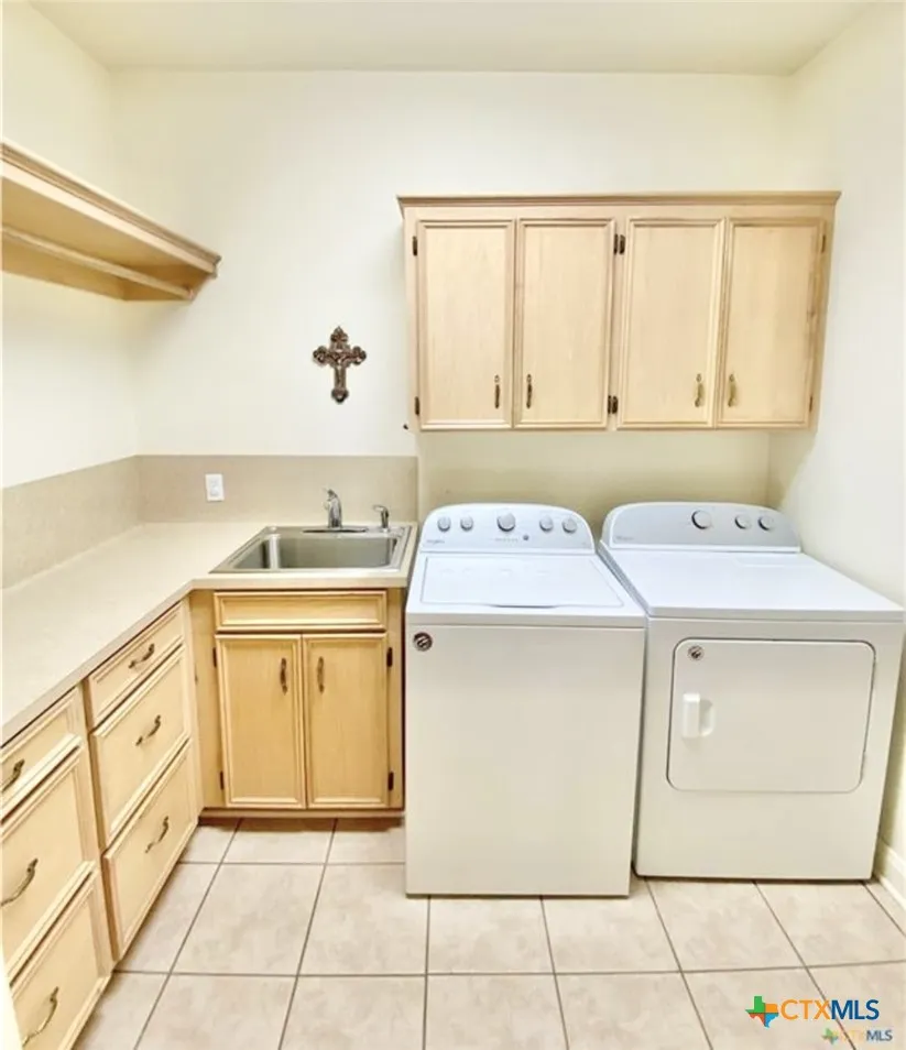 415 S Trinity Street Edna, TX 77957