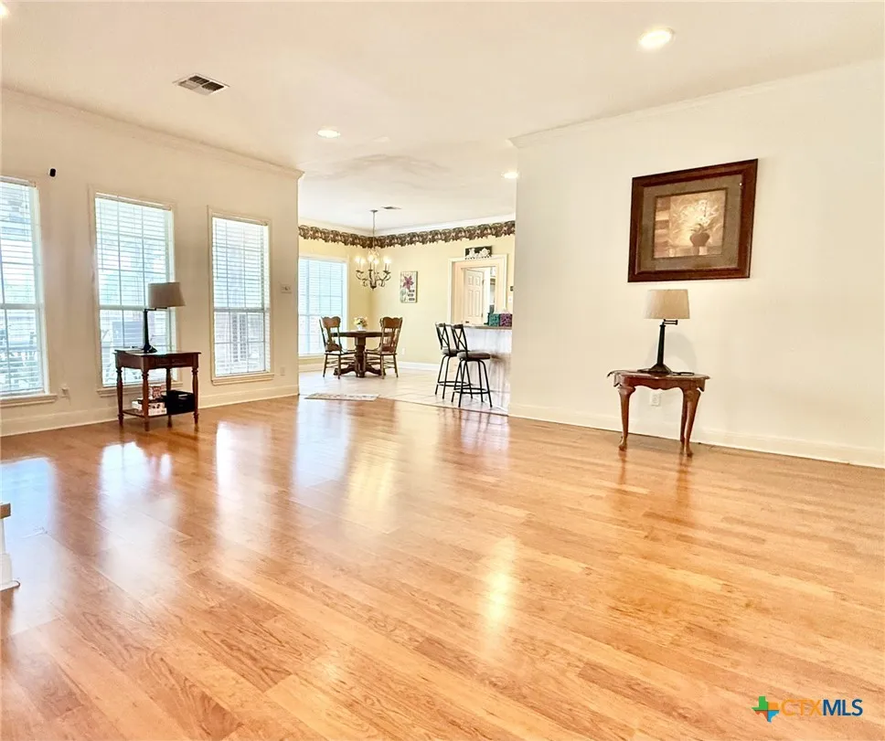 415 S Trinity Street Edna, TX 77957