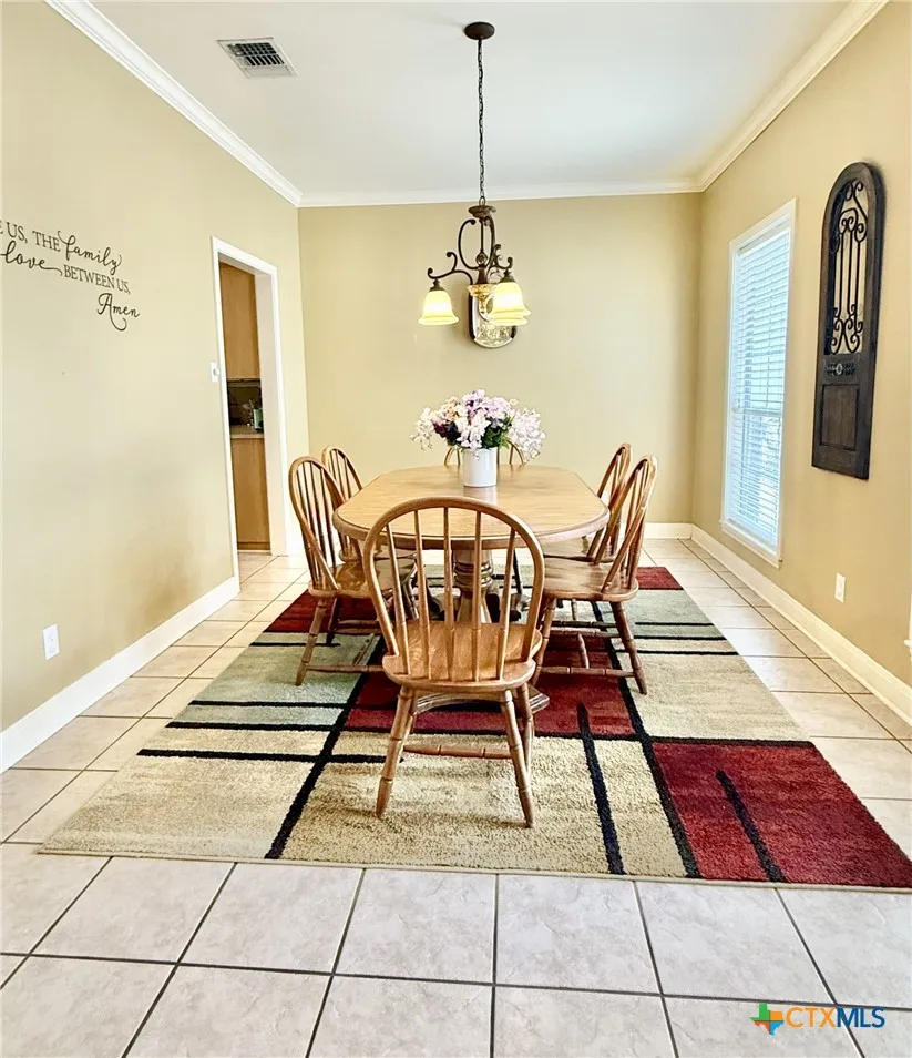415 S Trinity Street Edna, TX 77957