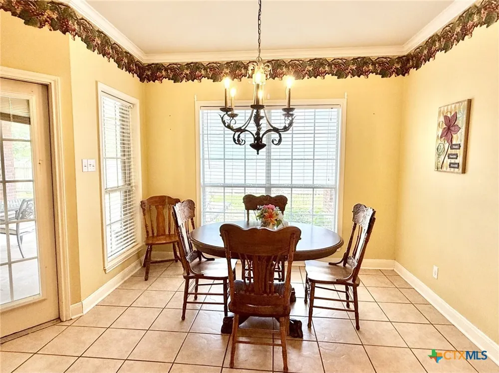 415 S Trinity Street Edna, TX 77957