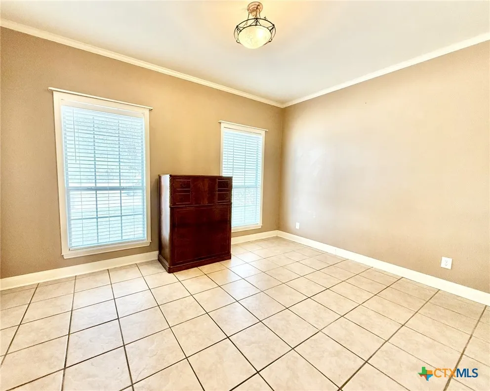 415 S Trinity Street Edna, TX 77957
