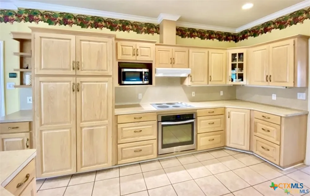 415 S Trinity Street Edna, TX 77957