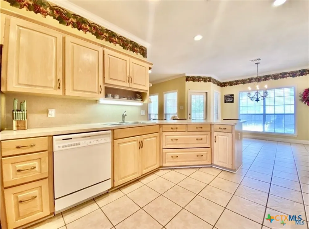 415 S Trinity Street Edna, TX 77957