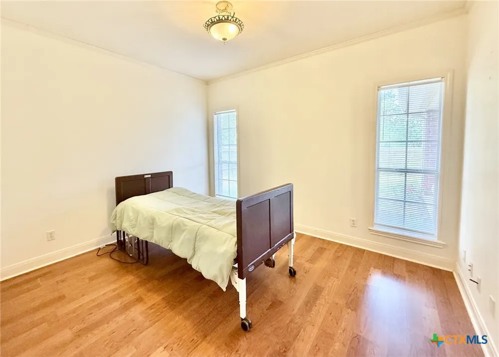 415 S Trinity Street Edna, TX 77957
