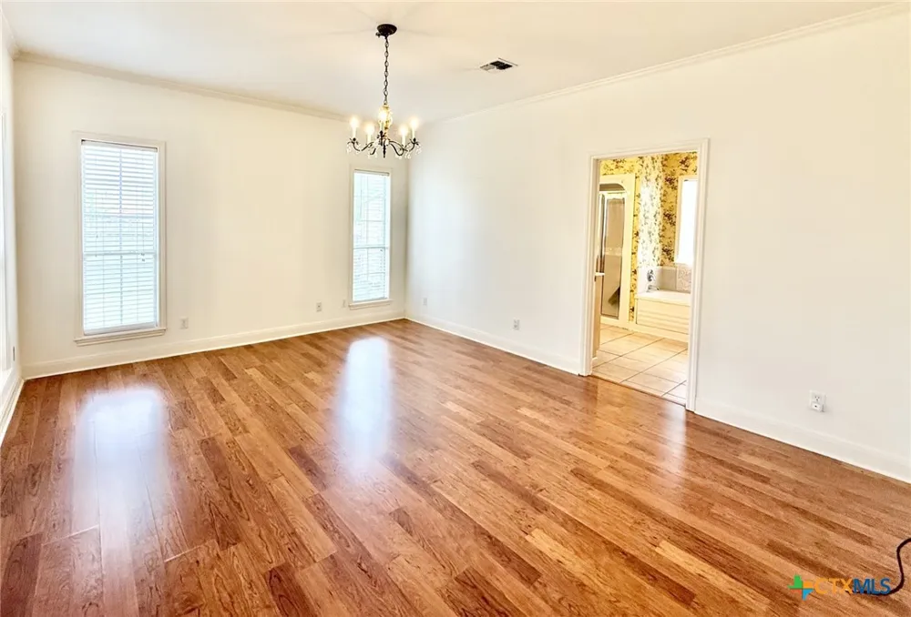 415 S Trinity Street Edna, TX 77957