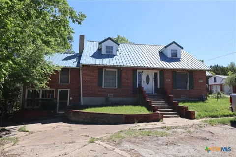 702 Trimmier Road