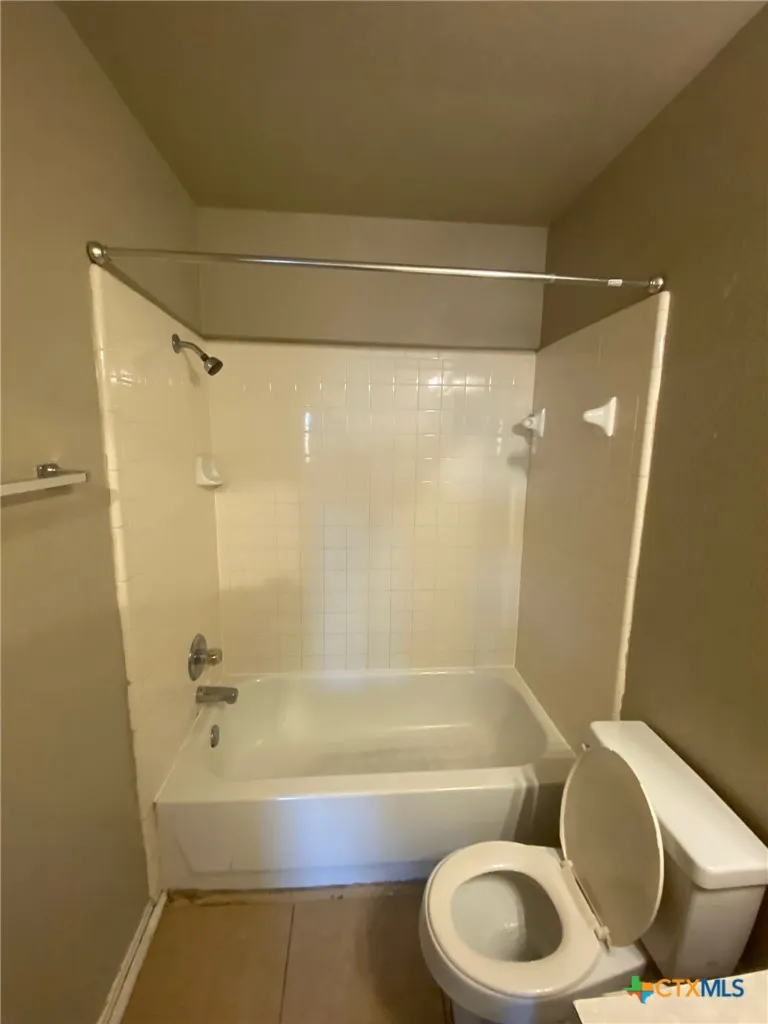 4002 Doraine Court #B Killeen, TX 76549