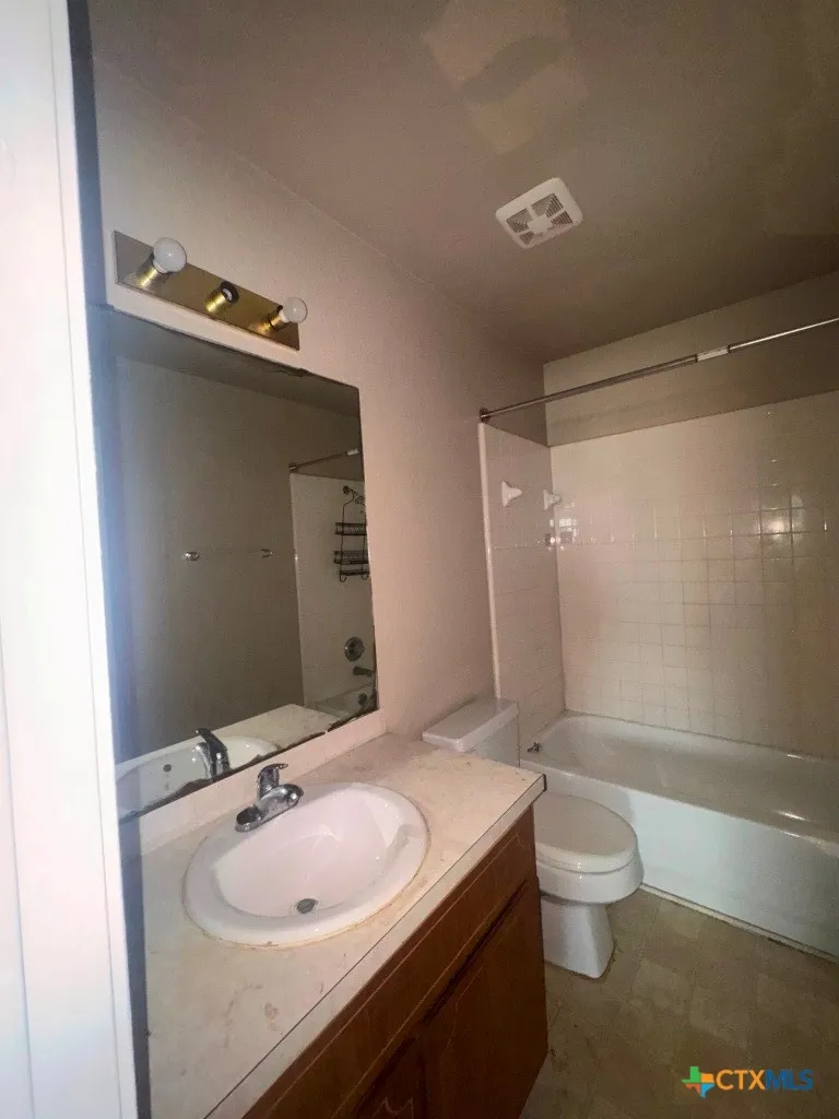 4002 Doraine Court #B Killeen, TX 76549