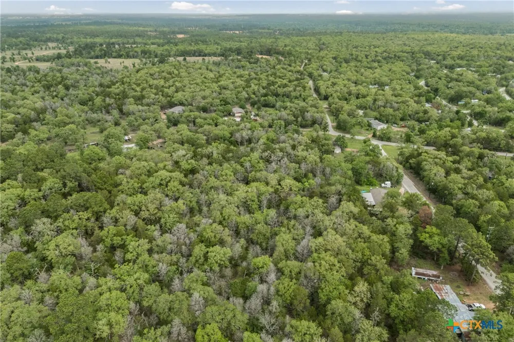 Commanche Drive Smithville, TX 78957