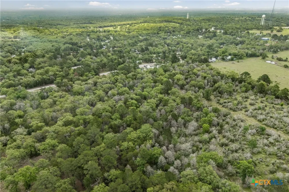 Commanche Drive Smithville, TX 78957