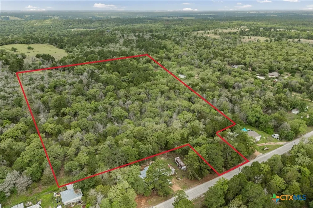 Commanche Drive Smithville, TX 78957