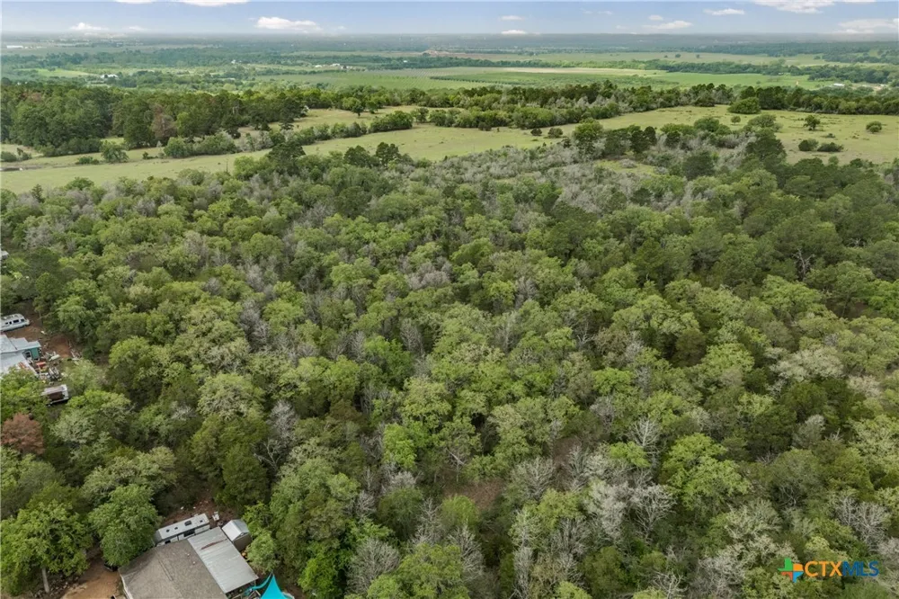 Commanche Drive Smithville, TX 78957