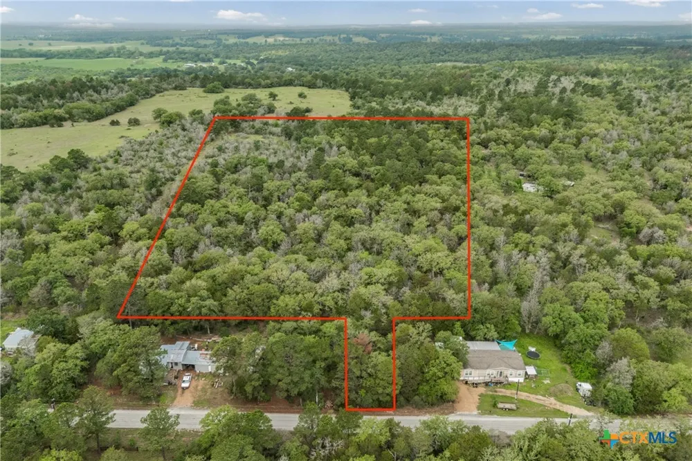 Commanche Drive Smithville, TX 78957