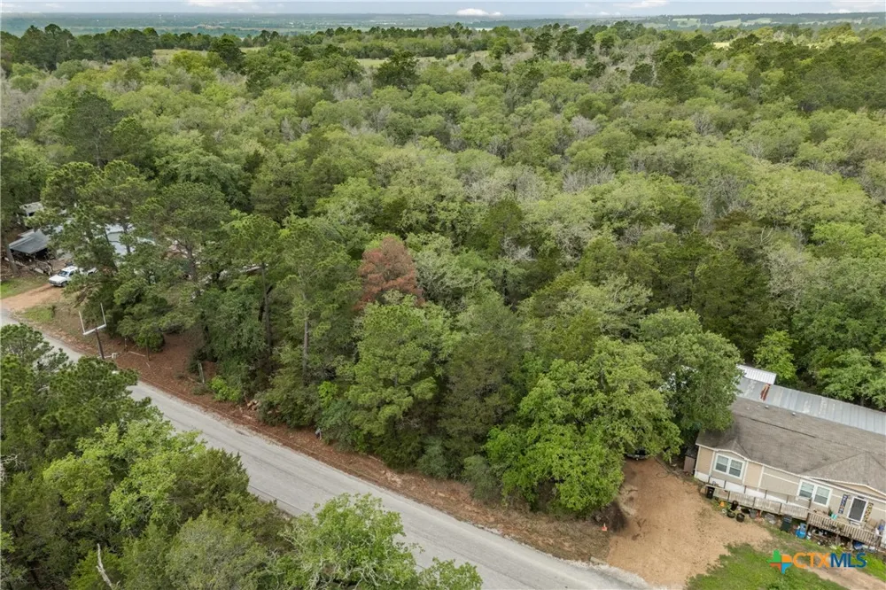 Commanche Drive Smithville, TX 78957