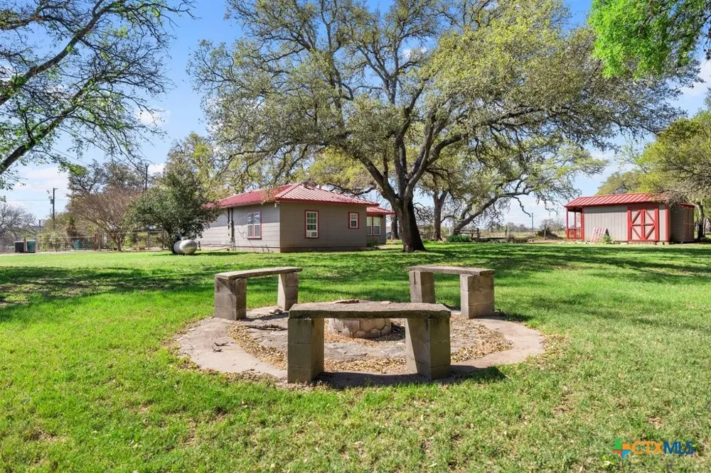 312 Gerald Drive Blanco, TX 78606