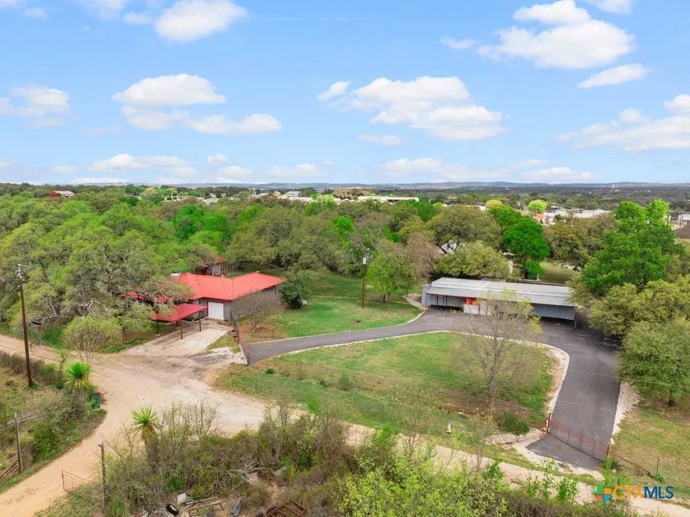 312 Gerald Drive Blanco, TX 78606