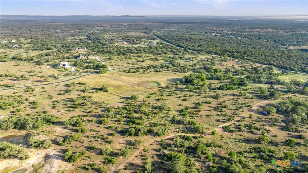 3 Vista Ridge Dr Round Mountain, TX 78663
